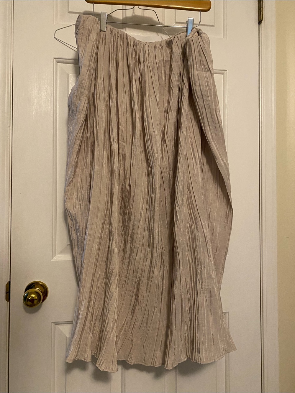 Plus-size Pleated Light Beige Midi Skirt